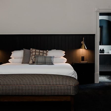 The Victoria Hotel Рутерглен Экстерьер фото