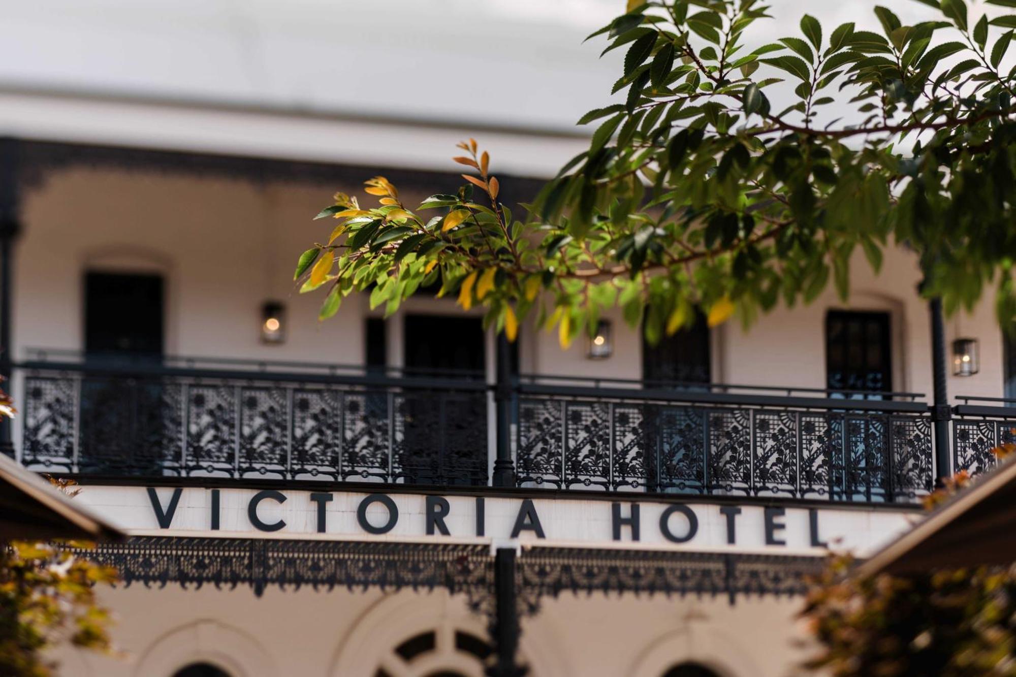 The Victoria Hotel Рутерглен Экстерьер фото