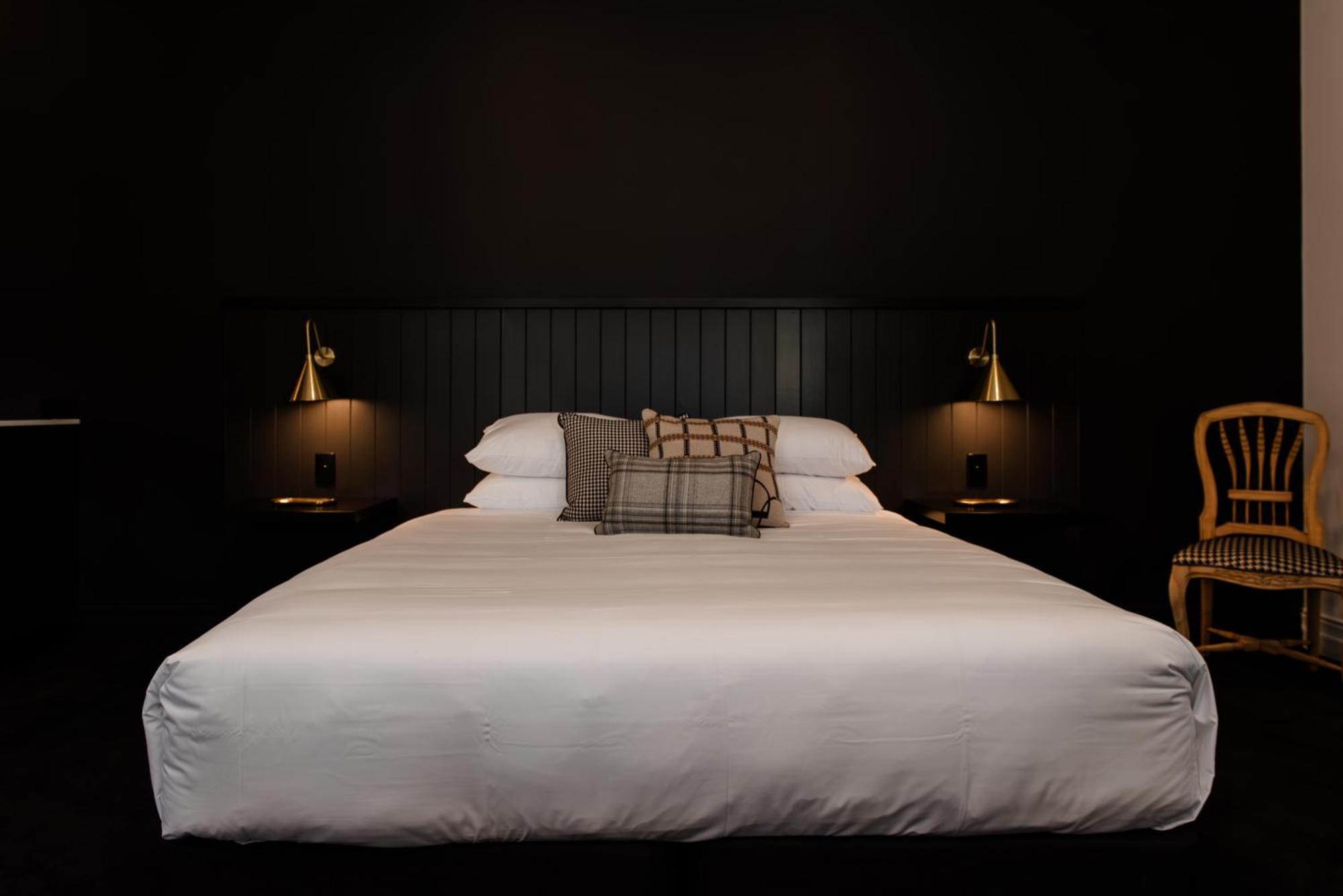 The Victoria Hotel Рутерглен Номер фото