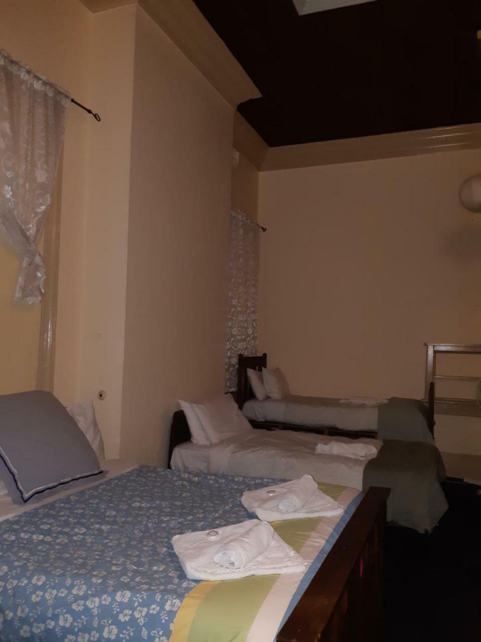 The Victoria Hotel Рутерглен Экстерьер фото