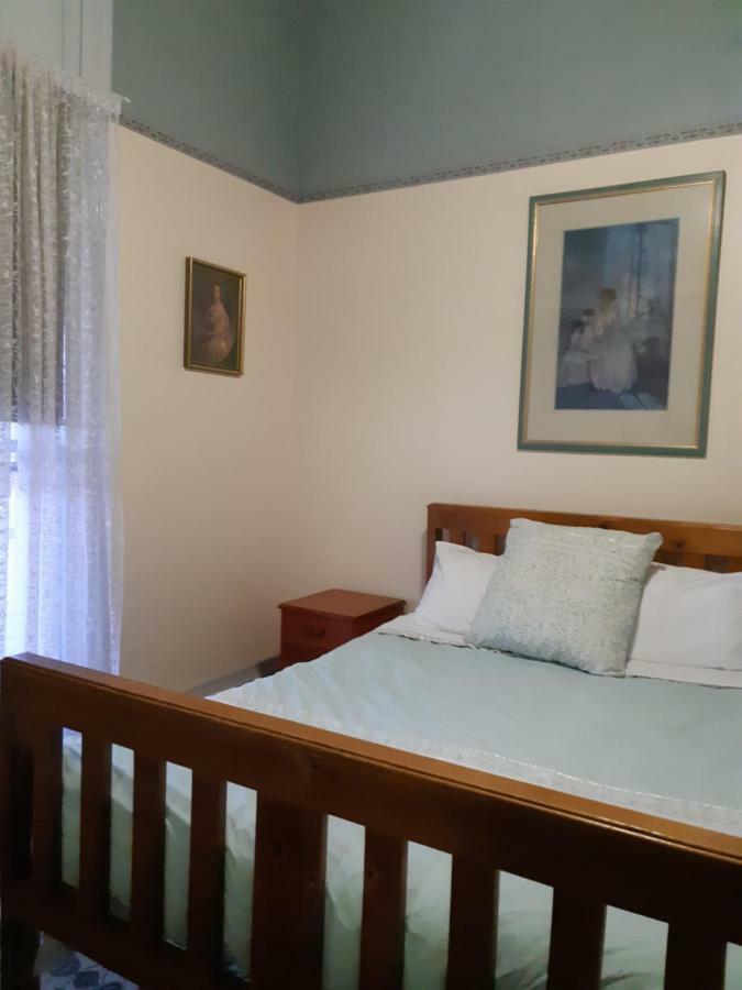 The Victoria Hotel Рутерглен Экстерьер фото
